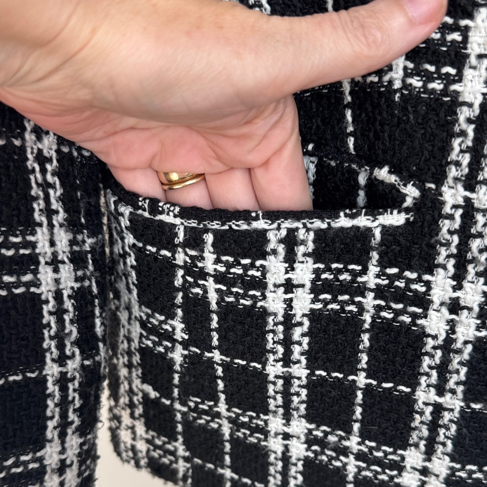 Indigo Rose Black White Tweed Boucle Blazer Medium Gold Buttons Chanel Style - Picture 5 of 10